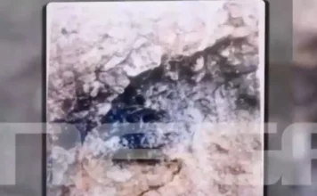 Φωτογραφία ντοκουμέντο με την διάβρωση στο έδαφος – Τα μηνύματα κινδύνου κατάρρευσης του ενός πολιτικού μηχανικού στον άλλον
