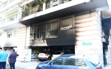 ΠΑΣΟΚ για τις εμπρηστικές επιθέσεις στα στελέχη της ΝΔ: «Αποτρόπαιο έγκλημα, δεν χωράει βία στη δημοκρατία»
