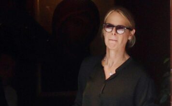 Πλήθος κόσμου στο τελευταίο «αντίο» στον Λορέντζο Καριέρε – Συντετριμμένη η σύζυγός του