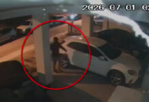 H στιγμή που ο δράστης αφήνει τον εμπρηστικό μηχανισμό στο σπίτι του Σάββα Αναστασιάδη και η έκρηξη (βίντεο)