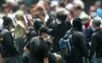 Στις φυλακές Ναυπλίου και Μαλανδρίνου οι δύο προφυλακισμένοι για την υπόθεση της Marfin, συναινεί στην έκδοσή της η 46χρονη από το Λονδίνο
