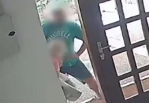 Επιτέθηκε σε γυναίκα στην είσοδο του σπιτιού της – Προσπάθησε να της αρπάξει την τσάντα (βίντεο)