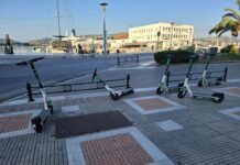 Γεμάτα με ηλεκτρικά πατίνια τα πεζοδρόμια στον Βόλο