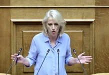 Δούρου σε Μητσοτάκη: «Η 24η Ιουλίου δεν μπορεί να συνυπάρχει με την παρουσία νοσταλγών της δικτατορίας, εκπροσώπων της ακροδεξιάς και αναθεωρητών της Ιστορίας»