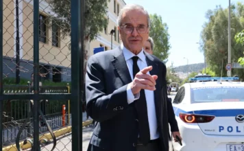 Ονόματα-έκπληξη στο νέο κόμμα Σαμαρά