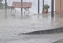 Ο καιρός τρελάθηκε στη Λάρισα: Φωτιά στο ένα χωριό, μπουρίνι και χαλαζόπτωση σε άλλο (βίντεο)