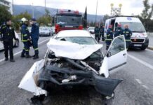Νεκρός 19χρονος σε σφοδρή σύγκρουση δύο αυτοκινήτων