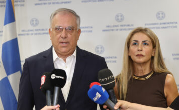 Θεοδωρικάκος: Στηρίζουμε το εισόδημα της ελληνικής οικογένειας, είμαστε μαζί με τους πολίτες