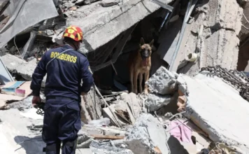Ευθύμης Λέκκας για σεισμό στην Κολομβία: «Μπορεί να έχουμε και 1.000 νεκρούς»
