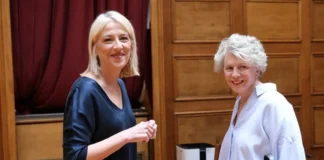 Ρένα Δούρου: Ούτε βήμα πίσω για την Έλενα Ακρίτα