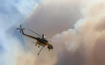 Η αντιπολίτευση ζητεί πλήρη διερεύνηση της τραγωδίας στη Ψάθα – «Οι ευθύνες δεν θα θαφτούν στις στάχτες»