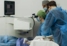 67χρονη που είχε χάσει την όρασή της κατάφερε να δει ξανά χάρη σε πρωτοποριακή επέμβαση
