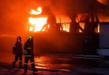 Φωτιά στο εργοστάσιο «Καράτζης» στη Λάρισα: Σοβαρά στο τραπέζι το σενάριο εμπρησμού – Τι φέρεται να κατέγραψαν οι κάμερες