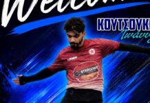 Ο μέσος Γιάννης Κουτσούκης στην Ακρόπολη