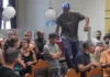 «Μπούκαραν» οι κτηνοτρόφοι στην συνεδρίαση της Περιφέρειας Βορείου Αιγαίου για τον αφθώδη πυρετό