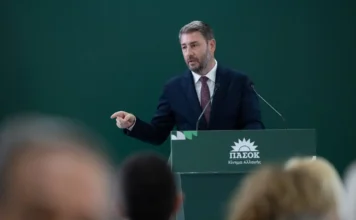 Ανδρουλάκης: Οι 10+1 προτάσεις του ΠΑΣΟΚ για το ιδιωτικό χρέος – «Πραγματικές ευκαιρίες στους πολίτες»
