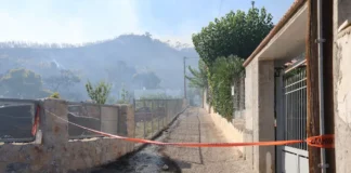 Κάτοικοι άκουσαν την έκκληση των δύο νεκρών για βοήθεια – Εγκλωβίστηκαν από τους καπνούς έξω από το σπίτι τους
