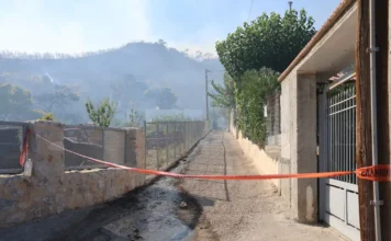 Κάτοικοι άκουσαν την έκκληση των δύο νεκρών για βοήθεια – Εγκλωβίστηκαν από τους καπνούς έξω από το σπίτι τους