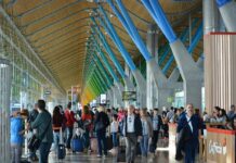 Ουρές και ταλαιπωρία στα μεγάλα αεροδρόμια της Ευρώπης – Αιτία, η επιστροφή των συνοριακών ελέγχων