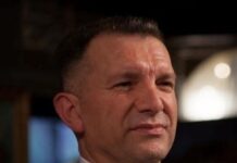 Η Γαλάζια Πατρίδα προχωρά, τα ήρεμα νερά βουλιάζουν