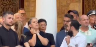 Σπάραξαν οι αδελφές του Γιώργου Μαζωνάκη κατά την άφιξη της σορού του (βίντεο)