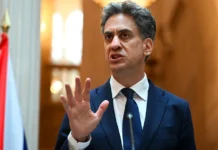 Βρετανία κατά Ισραήλ: «Κλείνει τα μάτια» σε μια «εθνοκάθαρση» στη Δυτική Όχθη