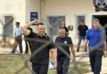 Αντιδράσεις των κομμάτων για την πρόθεση Κασιδιάρη να κατέβει στις εκλογές – «Πρόκληση απέναντι στα θύματα της Χρυσής Αυγής»