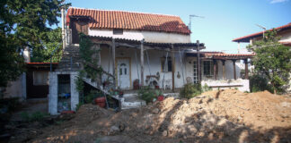 «Την έθαψε η μαμά μου, βοήθησε ο αδερφός μου»-Το σενάριο για οικογενειακές διαφορές και οι αναλήψεις της σύνταξης μέχρι τον Αύγουστο