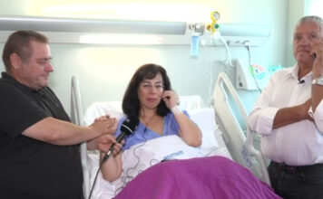 «Τα όνειρα δεν έχουν ηλικία»-Tι λέει η 54χρονη που έγινε μητέρα χάρη στην κρυοσυντήρηση που έκανε πριν 22 χρόνια