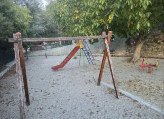 Αντί να βάλουν κούνιες στην Πορταριά, τις εξαφάνισαν όλες!