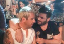 «Ας τραγουδήσουν μαζί στη γειτονιά των αγγέλων»: Όταν ο Γιώργος Μαζωνάκης έδωσε το μικρόφωνο στον Παντελή Παντελίδη