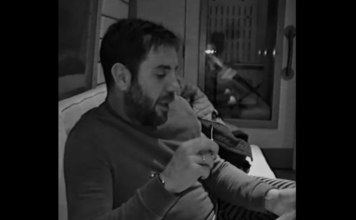 To αδημοσίευτο βίντεο με τον Γιώργο Μαζωνάκη από το στούντιο