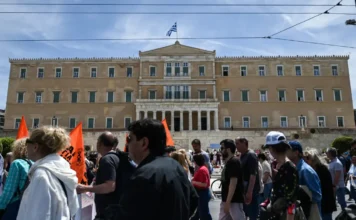 Εκπαιδευτικοί, δάσκαλοι και μαθητές βγαίνουν στους δρόμους