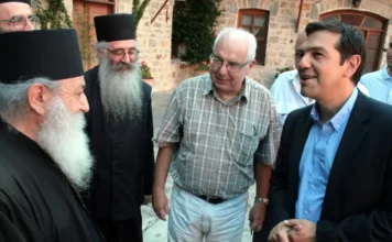 Ο Τσίπρας ξανά στο Άγιο Όρος μετά από 12 χρόνια – Τότε ως αρχηγός της αντιπολίτευσης, τώρα ως πρόεδρος της ΕΛΑΣ