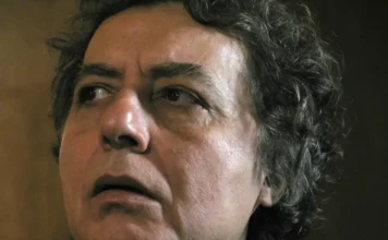 Πέθανε ο Διονύσης Χαριτόπουλος
