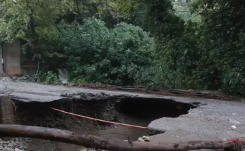 Βιβλική καταστροφή με έναν νεκρό στην Κρήτη – Πλημμύρισαν σπίτια, κόπηκαν δρόμοι και έγιναν ποτάμια (βίντεο)