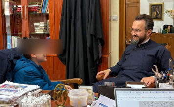 Ένα παιδί, ένα παραμύθι, μια συγκινητική αφιέρωση – Η ιστορία του 9χρονου Κωνσταντίνου