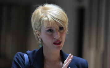 Κουφονικολάκου: Τα παιδιά της κρίσης βγαίνουν στους δρόμους
