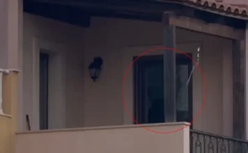 Μπήκε με βαριοπούλα στο σπίτι και επιτέθηκε με μαχαίρι στην πρώην σύντροφό του – «Τώρα θα σε σκοτώσω»