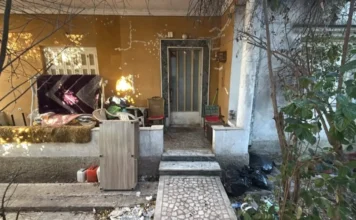 «Ακούσαμε φωνές, ο 62χρονος φώναζε ότι η μητέρα του δεν ήταν καλά»