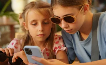 Social Media: Κατατέθηκε στη Βουλή το ν/σ για το μπλόκο στην πρόσβαση των ανηλίκων κάτω των 15 ετών