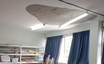 Έπεσε σοβάς από ταβάνι σχολικής τάξης και τραυμάτισε μαθητή