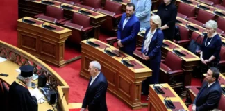 Ο Σωκράτης Βαρδάκης ορκίστηκε βουλευτής του ΣΥΡΙΖΑ